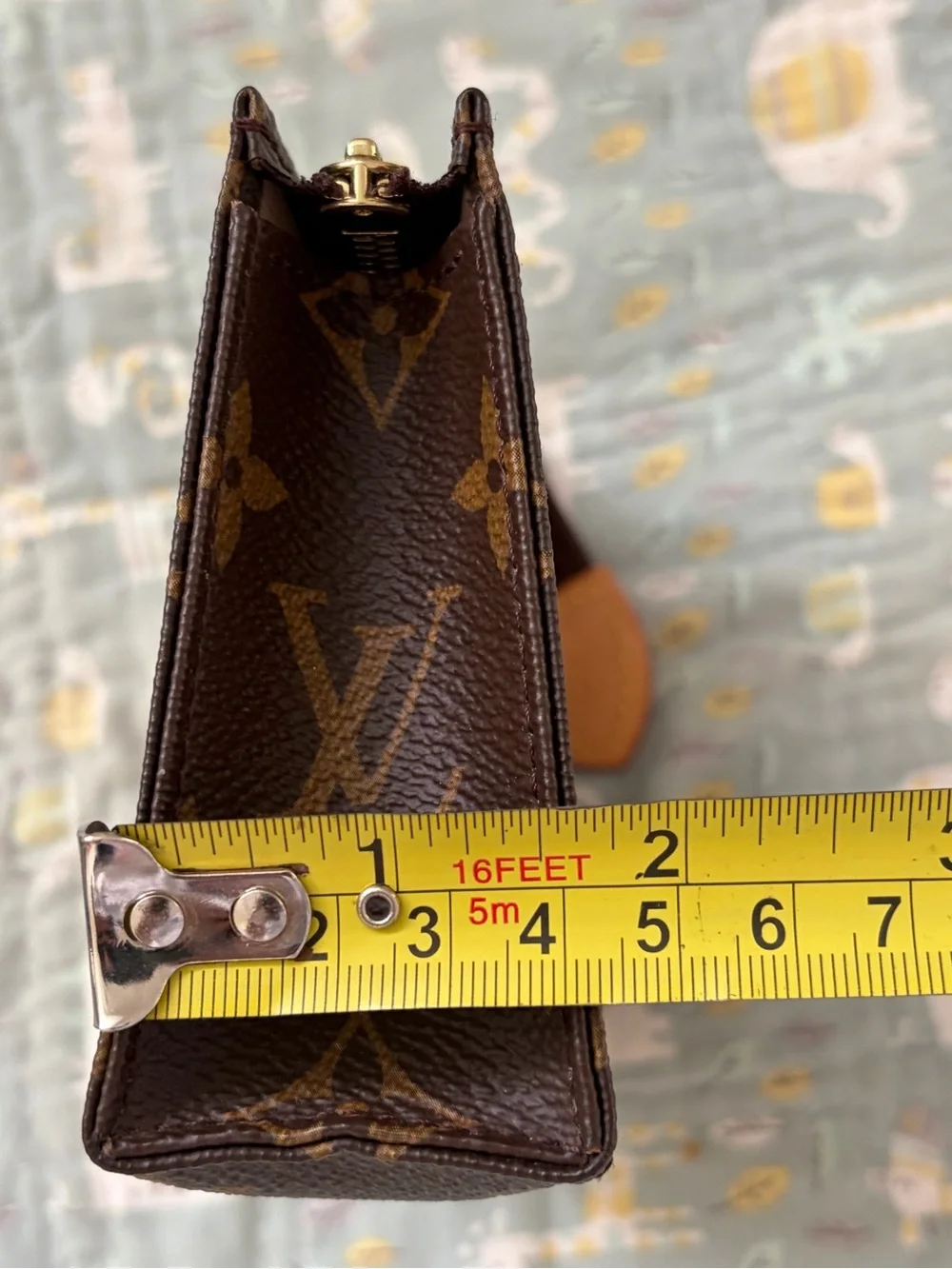 Louis Vuitton Toiletry 15 Cosmetic Pouch (PRICE FIRM)